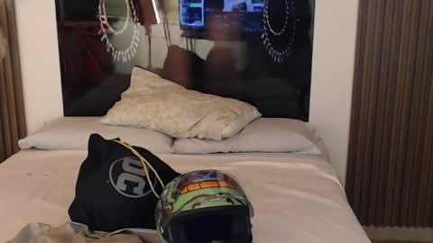 SAM MANSON online show from 3, 3, 2026