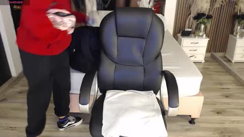 SAM MANSON online show from 20, 4, 2026