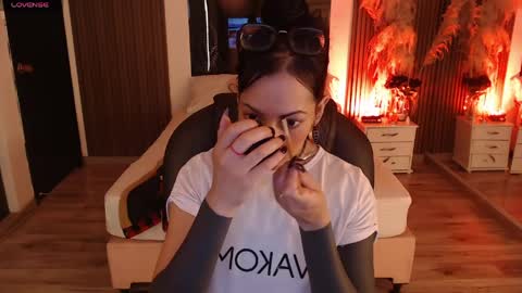 SAM MANSON online show from 23, 4, 2026