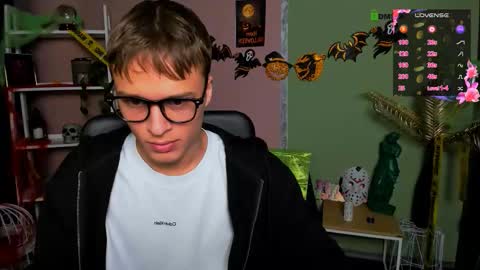 Sam online show from 31, 10, 2025