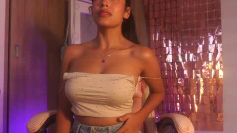 Snapshot of sam_robert17 chatting on 9, 9, 2025 Samantha Roberts online show from 9, 9, 2025