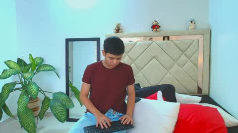 sam_tnt9 online show from 8, 4, 2026