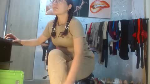 Snapshot of samanta_brownn_ chatting on 2, 5, 2026 samanta online show from 2, 5, 2026