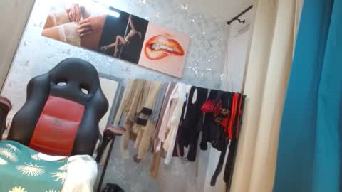 Snapshot of samanta_brownn_ chatting on 4, 5, 2026 samanta online show from 4, 5, 2026