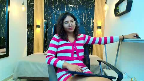    online show from 27, 4, 2026