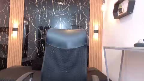   online show from 12, 6, 2026