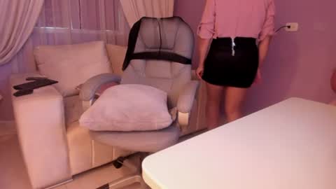 samantha_thompsoon online show from 2, 7, 2026