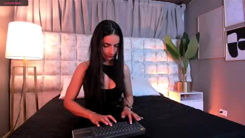 samantha_velle online show from 25, 4, 2026