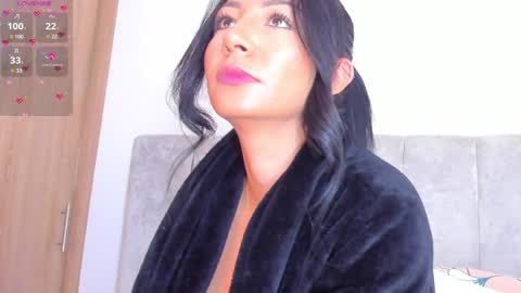 V A  N E S S A  online show from 7, 1, 2025