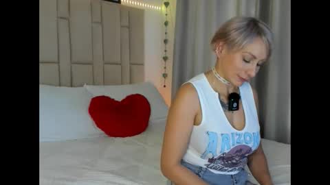 Snapshot of samanthaxmami chatting on 7, 3, 2025 Samixmami online show from 7, 3, 2025