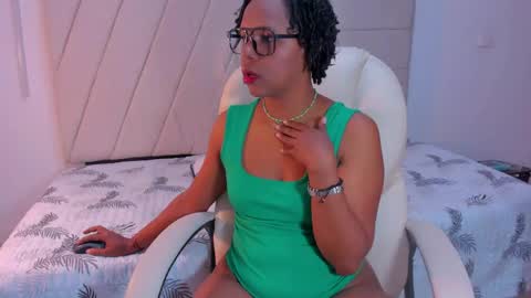 samaraa_smith1 online show from 18, 4, 2026