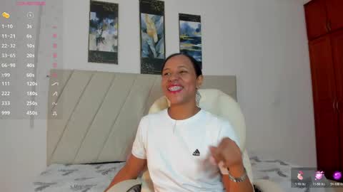 samaraa_smith1 online show from 24, 4, 2026