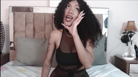 Snapshot of samaragrey18 chatting on 15, 1, 2025 samaragrey18 online show from 15, 1, 2025