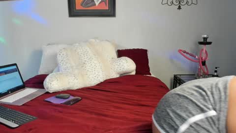 Yaya online show from 3, 2, 2025