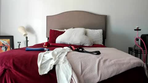 Yaya online show from 8, 9, 2025