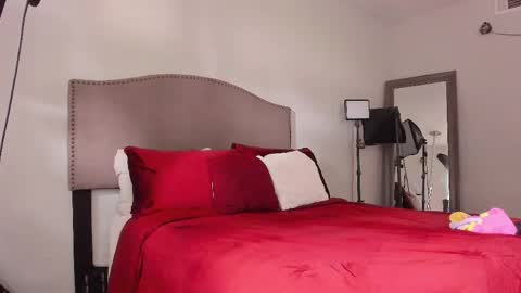 Yaya online show from 25, 4, 2026