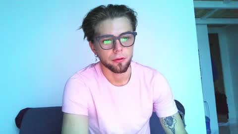 Fansly -       Top4fans   online show from 15, 4, 2026