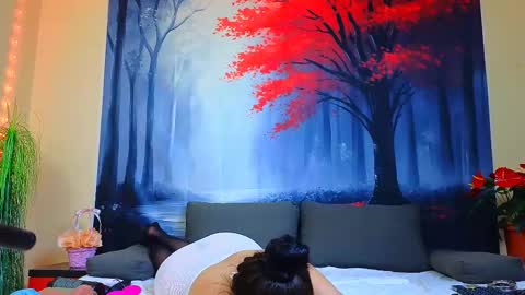     online show from 12, 2, 2025