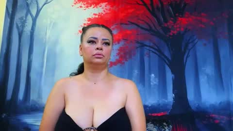     online show from 4, 10, 2025