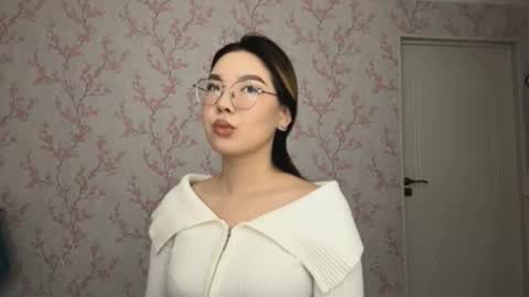 Elina online show from 5, 3, 2026