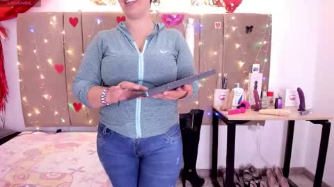 Snapshot of sammy_mature_ chatting on 16, 11, 2025 Sammy online show from 16, 11, 2025