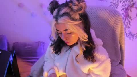   online show from 5, 12, 2024