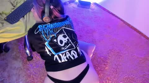   online show from 21, 2, 2025