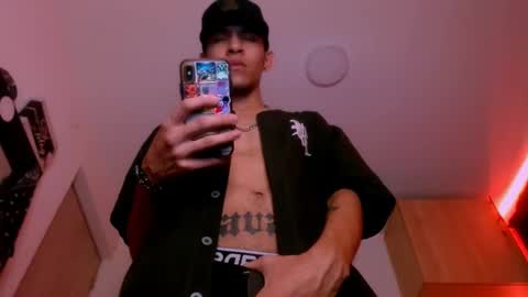 Snapshot of samuel_suarez chatting on 10, 2, 2025 online show from 10, 2, 2025