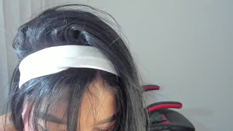 Hello I am absent due to a family calamity I will return soon-hola estoy ausente por un problema familiar volvere pronto. online show from 10, 1, 2025