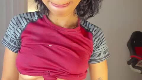 Hello I am absent due to a family calamity I will return soon-hola estoy ausente por un problema familiar volvere pronto. online show from 24, 2, 2025