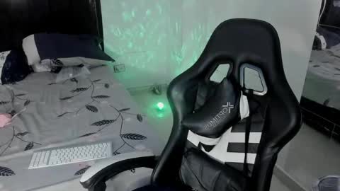 SamyHolbrook online show from 22, 4, 2026