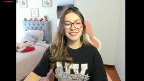 Snapshot of samysweet_8 chatting on 16, 9, 2025 Samanta online show from 16, 9, 2025