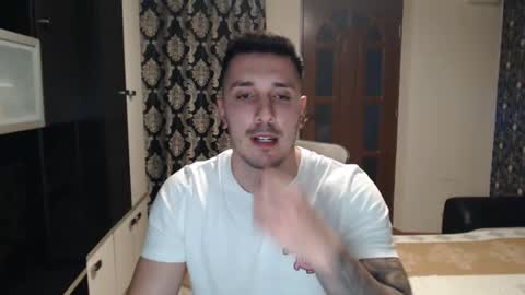 Sanchez Erik online show from 25, 2, 2025