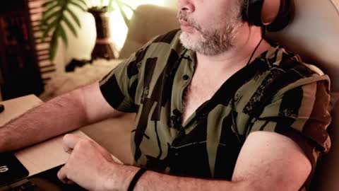 Sanders online show from 28, 1, 2025