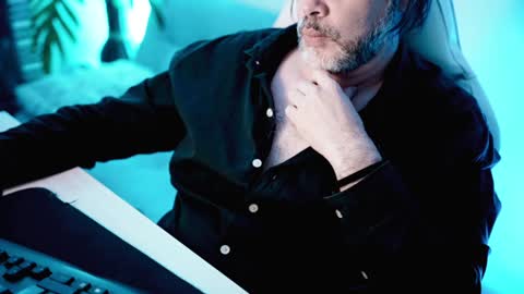 Sanders online show from 2, 2, 2025