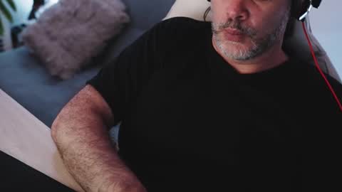 Sanders online show from 27, 2, 2025