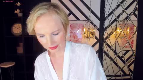 Sandra online show from 10, 2, 2025