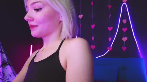 Sandy  online show from 20, 2, 2025