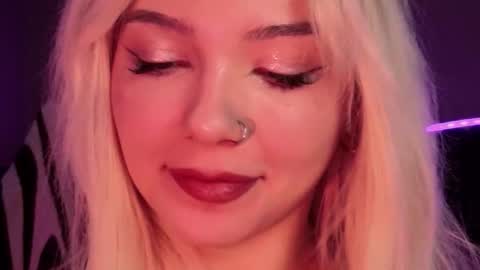 Sandy  online show from 21, 11, 2025