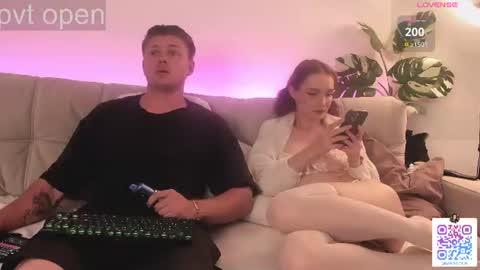 Sansa and Alex online show from 29, 7, 2026