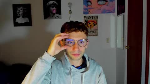 Snapshot of santi_mateo chatting on 26, 10, 2025 Santi online show from 26, 10, 2025