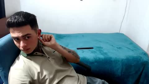 santi_ss online show from 4, 10, 2025