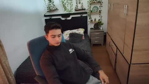 santi_ss online show from 8, 6, 2026