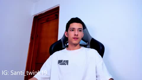 santi_twink19 online show from 21, 2, 2025