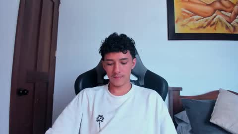 santi_twink19 online show from 26, 9, 2025