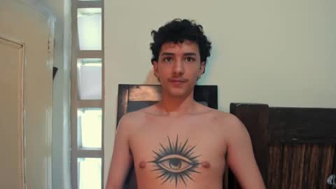 santi_twink19 online show from 14, 10, 2025