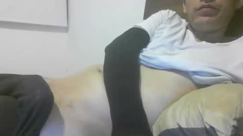 Snapshot of santiago981212 chatting on 8, 6, 2026 santiago981212 online show from 8, 6, 2026