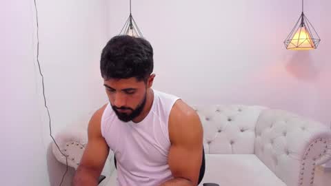 santiago_huntt online show from 3, 12, 2024