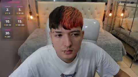 SANTIAGO  online show from 24, 4, 2026