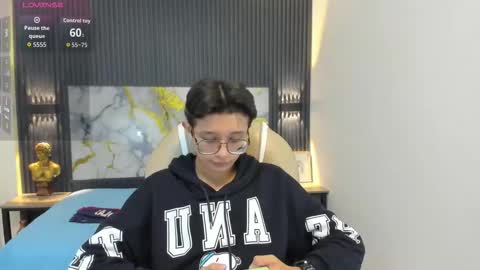 santiago_russo18 online show from 31, 10, 2025